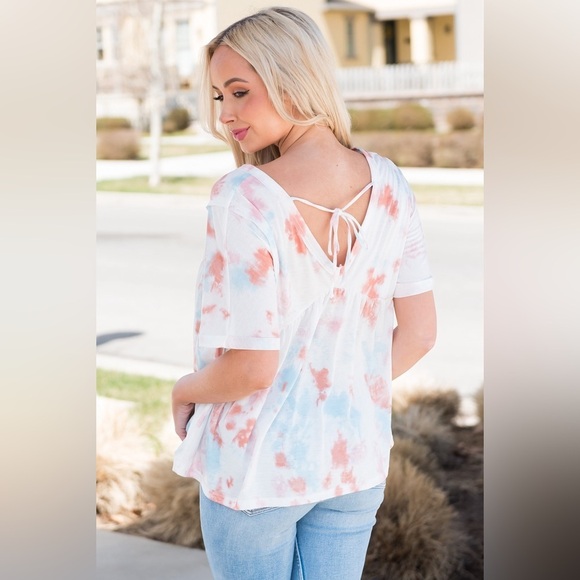 Summer Blossom Short Sleeve Blouse - Picture 2 of 5